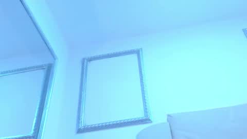 Marcela online show from 10/18/25, 10:16