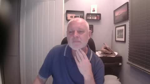 greyfox_6000 online show from 02/16/25, 08:33