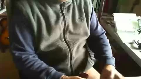 Snapshot of greyhounddog chatting on 12/29/24, 12:55 greyhounddog online show from 12/29/24, 12:55