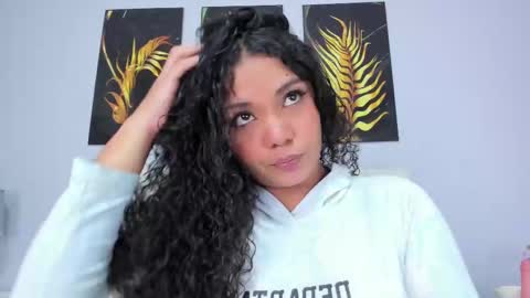 Snapshot of greymarii chatting on 03/02/25, 12:22 Marii online show from 03/02/25, 12:22