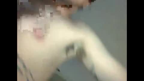 Snapshot of greyvan96 chatting on 02/05/25, 08:43 Perfectlyaveragesavage online show from 02/05/25, 08:43