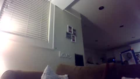 Snapshot of greyvan96 chatting on 02/14/25, 01:08 Perfectlyaveragesavage online show from 02/14/25, 01:08