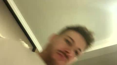 Snapshot of greyvan96 chatting on 12/01/25, 04:12 Perfectlyaveragesavage online show from 12/01/25, 04:12