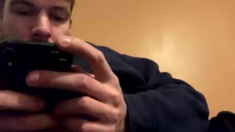 Snapshot of greyvan96 chatting on 01/17/26, 03:22 Perfectlyaveragesavage online show from 01/17/26, 03:22