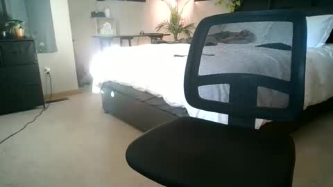 grhansen online show from 12/04/24, 09:35