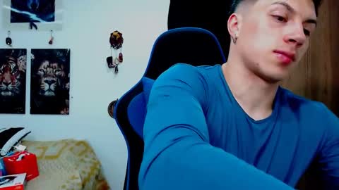 Snapshot of griego01 chatting on 12/02/24, 02:31 griego01 online show from 12/02/24, 02:31