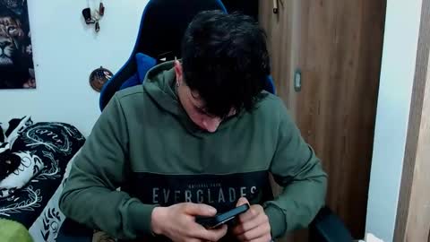 Snapshot of griego01 chatting on 12/10/24, 03:30 griego01 online show from 12/10/24, 03:30