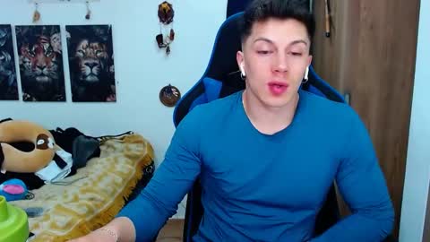 Snapshot of griego01 chatting on 12/23/24, 02:35 griego01 online show from 12/23/24, 02:35