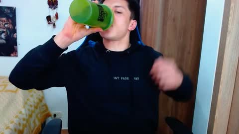 Snapshot of griego01 chatting on 01/16/25, 06:59 griego01 online show from 01/16/25, 06:59