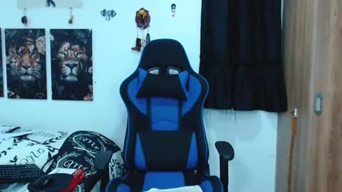 Snapshot of griego01 chatting on 02/25/25, 11:00 griego01 online show from 02/25/25, 11:00