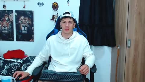 Snapshot of griego01 chatting on 02/27/25, 05:34 griego01 online show from 02/27/25, 05:34