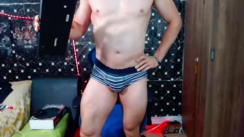 Snapshot of griego01 chatting on 09/18/25, 01:51 griego01 online show from 09/18/25, 01:51