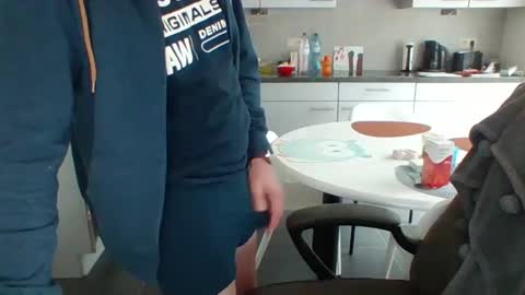 Snapshot of griesie chatting on 02/25/25, 12:24 Griesie online show from 02/25/25, 12:24