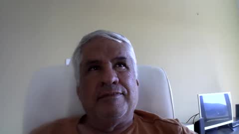 Snapshot of grisa01 chatting on 09/17/25, 04:30 grisa01 online show from 09/17/25, 04:30