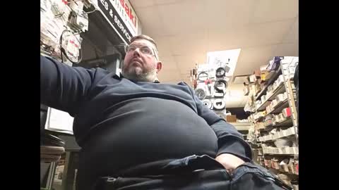 Snapshot of grizzly_uncut chatting on 02/03/26, 12:31 grizzly_uncut online show from 02/03/26, 12:31