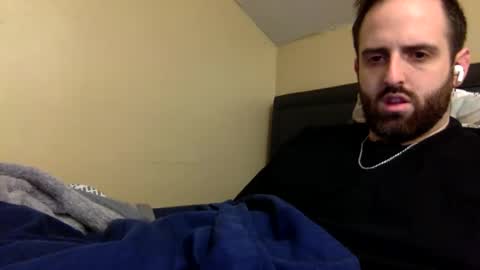 Snapshot of grobs123 chatting on 01/17/25, 01:36 grobs123 online show from 01/17/25, 01:36