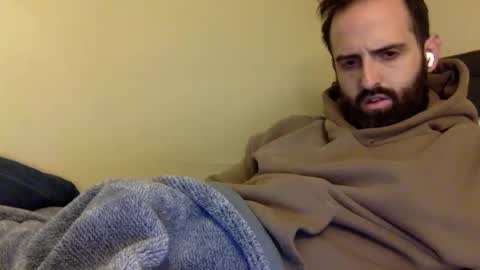 Snapshot of grobs123 chatting on 11/19/25, 12:43 grobs123 online show from 11/19/25, 12:43