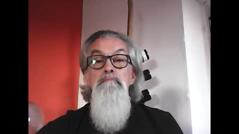 Snapshot of grybear60 chatting on 01/16/25, 04:07 Grybear online show from 01/16/25, 04:07