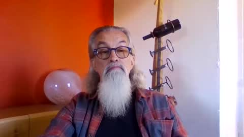 Snapshot of grybear60 chatting on 11/04/25, 12:15 Grybear online show from 11/04/25, 12:15