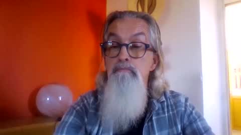 Snapshot of grybear60 chatting on 11/27/25, 12:07 Grybear online show from 11/27/25, 12:07