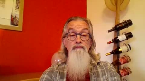 Snapshot of grybear60 chatting on 12/04/25, 07:28 Grybear online show from 12/04/25, 07:28