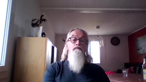 Snapshot of grybear60 chatting on 03/08/26, 09:13 Grybear online show from 03/08/26, 09:13