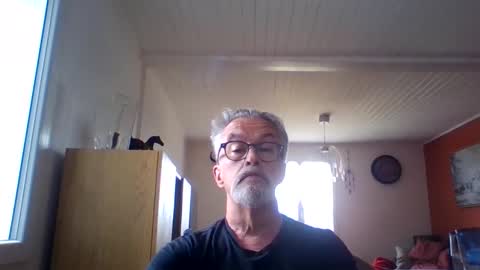 Snapshot of grybear60 chatting on 04/11/26, 01:37 Grybear online show from 04/11/26, 01:37