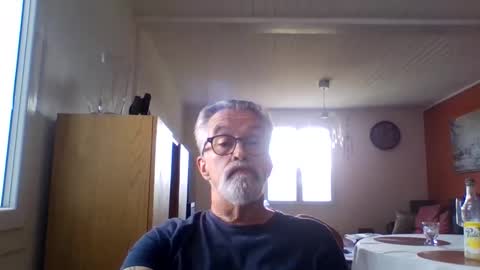 Snapshot of grybear60 chatting on 05/05/26, 10:56 Grybear online show from 05/05/26, 10:56