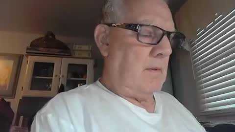 Horny Daddy online show from 11/04/25, 03:33