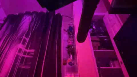 Snapshot of gswaze12 chatting on 10/28/25, 11:25 GSwaze online show from 10/28/25, 11:25