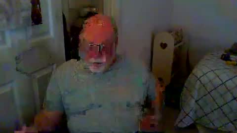 Snapshot of gtnolder60 chatting on 12/22/24, 02:06 Gary online show from 12/22/24, 02:06