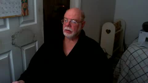 Snapshot of gtnolder60 chatting on 02/16/25, 12:43 Gary online show from 02/16/25, 12:43