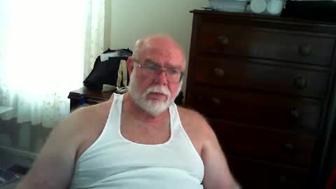 Snapshot of gtnolder60 chatting on 04/24/26, 10:45 Gary online show from 04/24/26, 10:45
