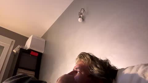 guardiannif_ online show from 02/22/25, 02:39