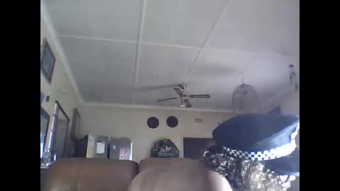 Snapshot of gucci_bx chatting on 01/04/25, 05:27 gucci-bx online show from 01/04/25, 05:27