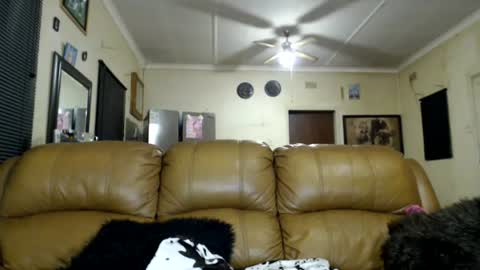 Snapshot of gucci_bx chatting on 07/26/26, 01:58 gucci-bx online show from 07/26/26, 01:58