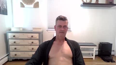 gudguy2025 online show from 05/17/26, 11:50