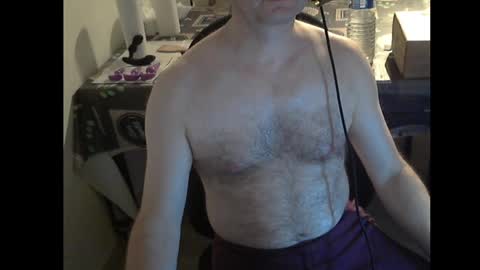 Snapshot of guess91 chatting on 11/01/25, 10:01 Guess91 online show from 11/01/25, 10:01