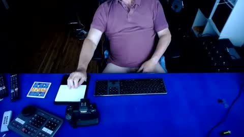 Snapshot of guesswhatigot2 chatting on 12/14/24, 10:45 guesswhatigot2 online show from 12/14/24, 10:45