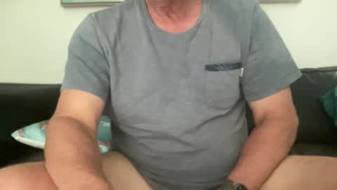 Snapshot of guesswhatigot2 chatting on 01/05/25, 05:30 guesswhatigot2 online show from 01/05/25, 05:30