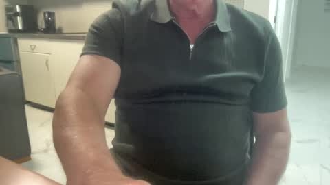 Snapshot of guesswhatigot2 chatting on 01/05/25, 11:59 guesswhatigot2 online show from 01/05/25, 11:59