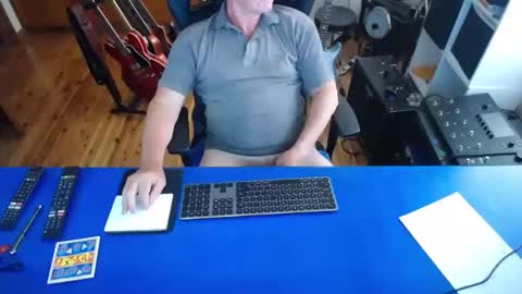 Snapshot of guesswhatigot2 chatting on 02/01/25, 07:05 guesswhatigot2 online show from 02/01/25, 07:05