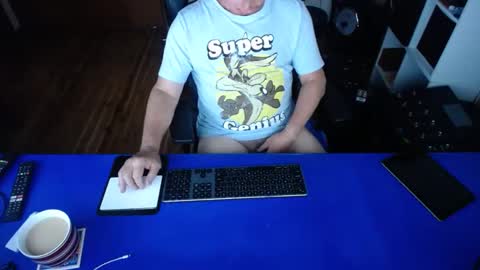 Snapshot of guesswhatigot2 chatting on 02/18/25, 09:21 guesswhatigot2 online show from 02/18/25, 09:21