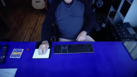 Snapshot of guesswhatigot2 chatting on 03/07/25, 07:08 guesswhatigot2 online show from 03/07/25, 07:08