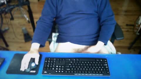 Snapshot of guesswhatigot2 chatting on 06/14/26, 04:47 guesswhatigot2 online show from 06/14/26, 04:47