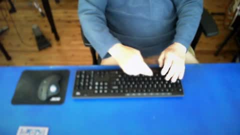Snapshot of guesswhatigot2 chatting on 06/20/26, 02:14 guesswhatigot2 online show from 06/20/26, 02:14