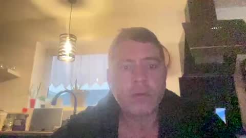 Snapshot of guil0 chatting on 10/23/25, 10:03 guil0 online show from 10/23/25, 10:03