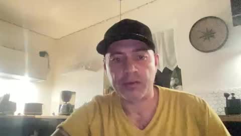 Snapshot of guil0 chatting on 01/07/26, 11:51 guil0 online show from 01/07/26, 11:51