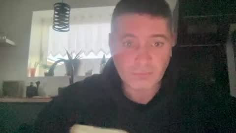 Snapshot of guil0 chatting on 02/10/26, 09:08 guil0 online show from 02/10/26, 09:08