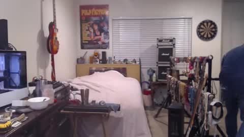 Mario online show from 11/02/25, 12:18